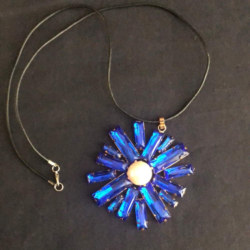 Vintage Blue Snowflake Pendant Statement Necklace